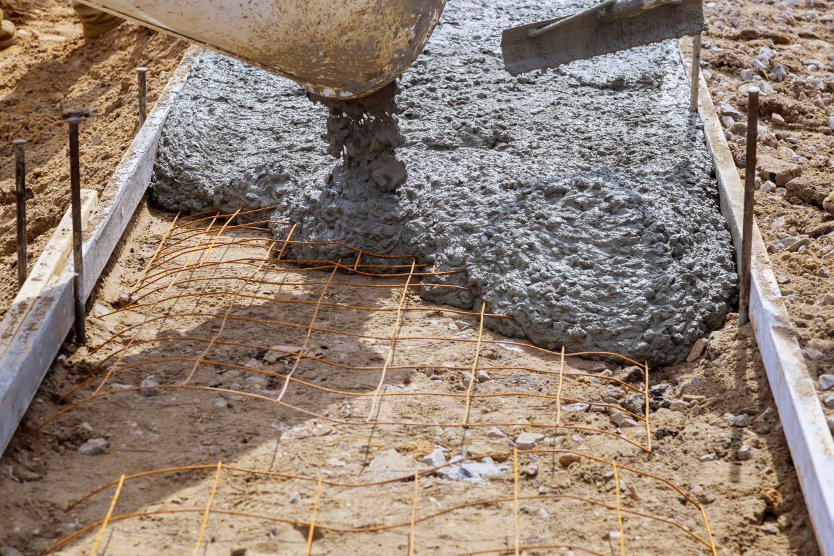 Cauzele fisurării betonului: Înțelegerea științei din spatele problemei